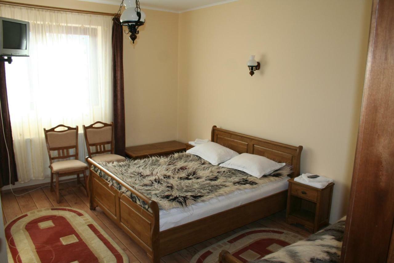 Hotel Cabana Iza Bîrsana Exterior foto